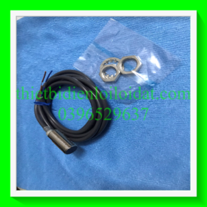 Omron E2EM-X8X2